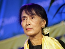 Aung San Suu Kyi umikamo iz zbirke didaktičnih kart Izjemni ljudje za boljši svet