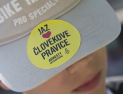 Ustvarite fantastičen slogan ali logo - Amnesty pa ga bo ponesla v svet :)